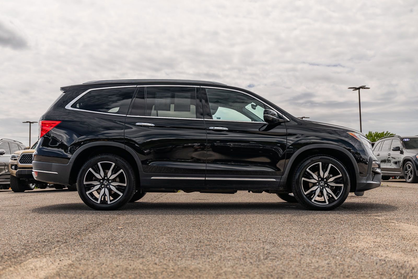 Used 2021 Honda Pilot Touring image 8