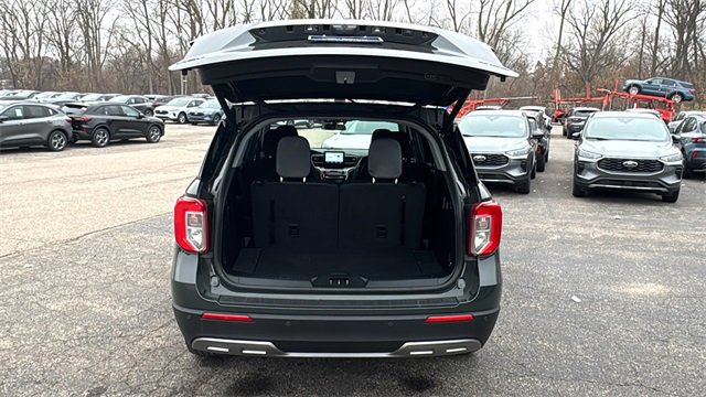 Certified 2023 Ford Explorer XLT w/ Equipment Group 202A image 31