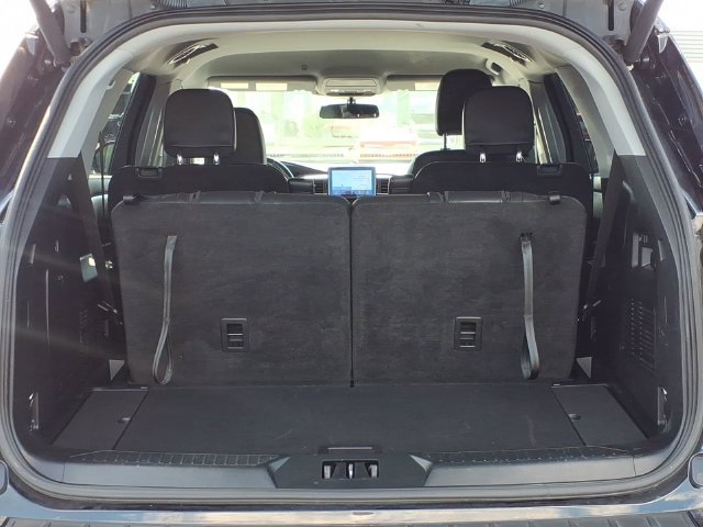 Certified 2023 Ford Explorer XLT w/ Equipment Group 202A AWD/4WD image 9