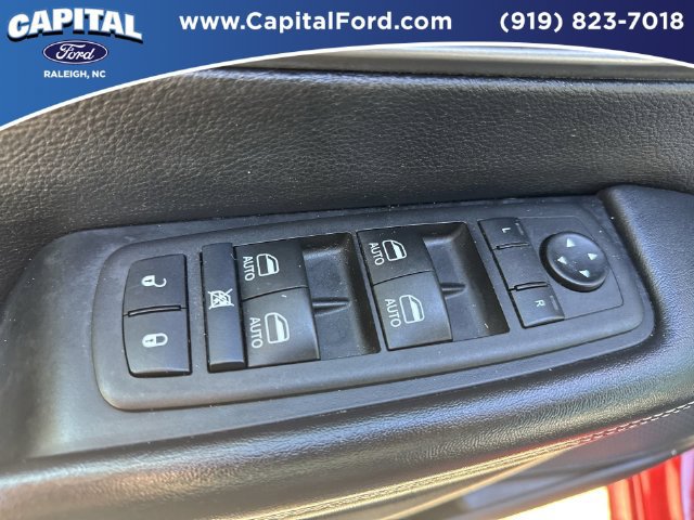 Used 2025 Chrysler Pacifica Select FWD image 20