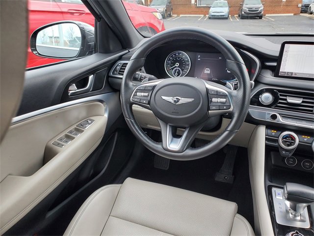 Used 2022 Genesis G70 2.0T image 9