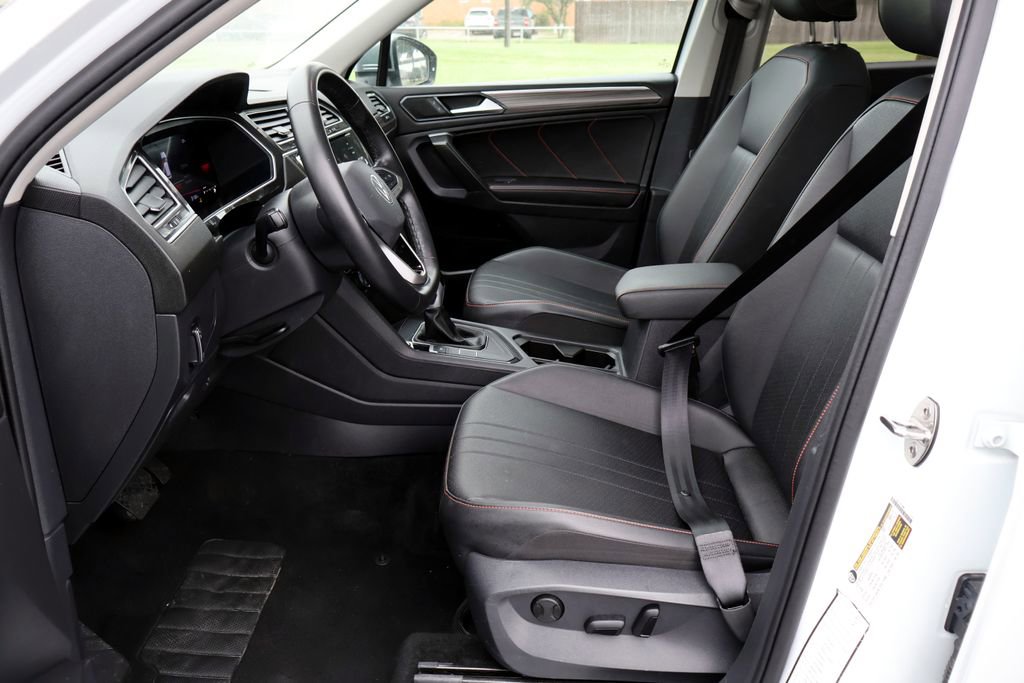 Used 2024 Volkswagen Tiguan Wolfsburg Edition FWD image 31