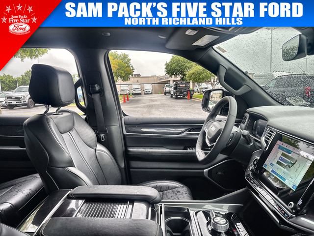 Used 2024 Jeep Wagoneer 4WD w/ Premium Group I image 18