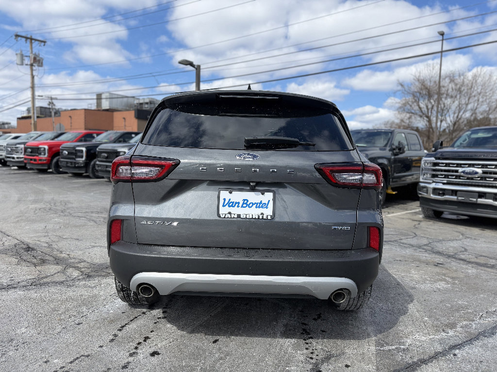 Certified 2023 Ford Escape Active AWD/4WD image 4