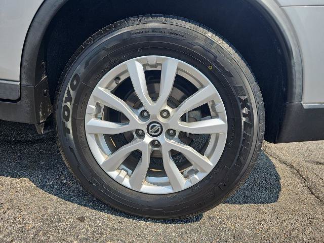 Used 2020 Nissan Rogue SV AWD/4WD image 32