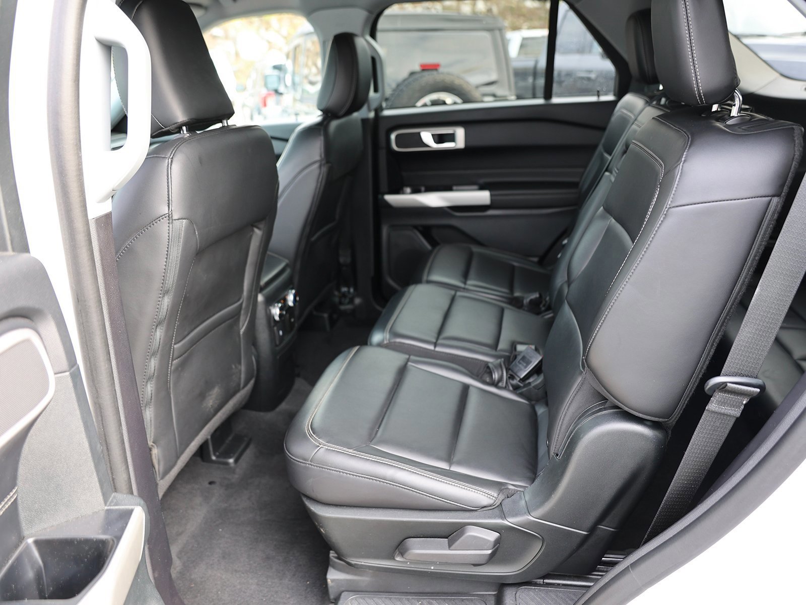 Certified 2022 Ford Explorer XLT w/ Equipment Group 202A image 23