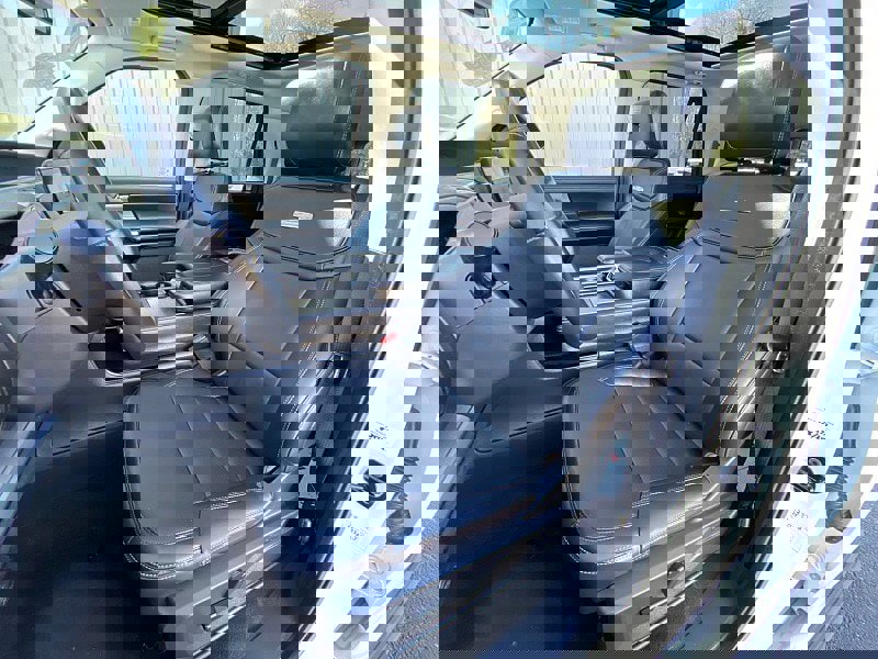 Certified 2025 Ford Expedition Max Platinum image 25