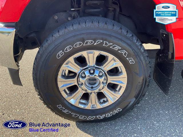 Certified 2019 Ford F250 XLT w/ XLT Premium Package AWD/4WD image 30