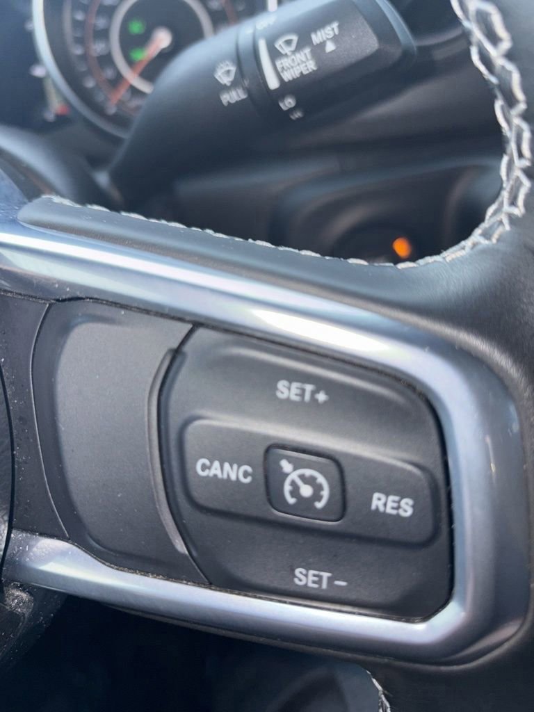 Used 2023 Jeep Gladiator Rubicon w/ Cold Weather Group image 35