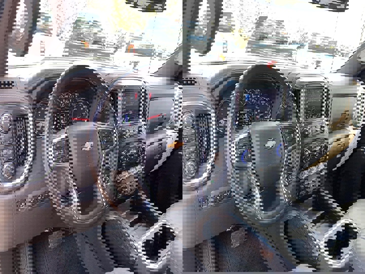 Used 2022 Chevrolet Silverado 3500 LTZ w/ LTZ Plus Package image 16