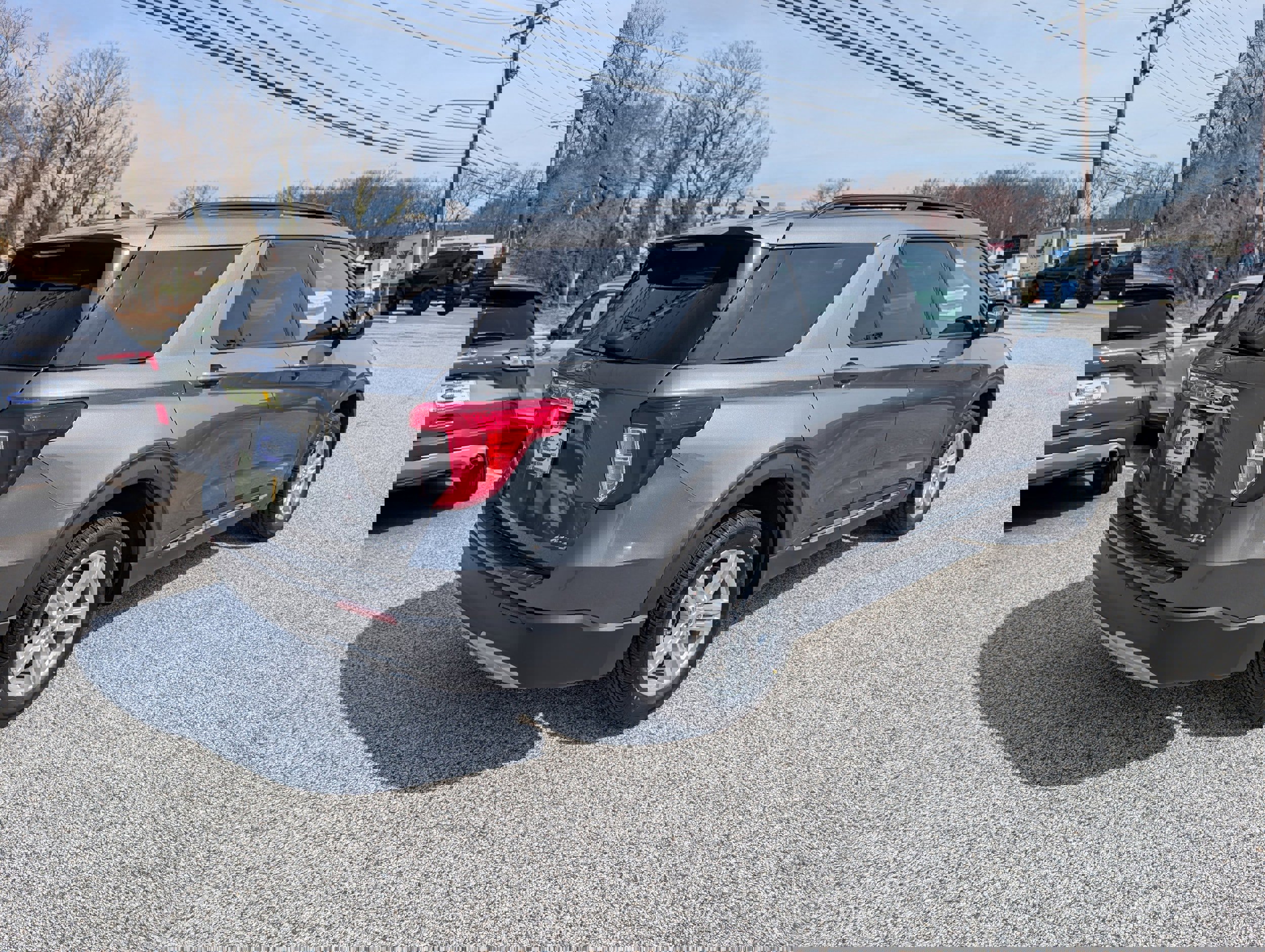 Certified 2023 Ford Explorer XLT w/ Equipment Group 202A image 7