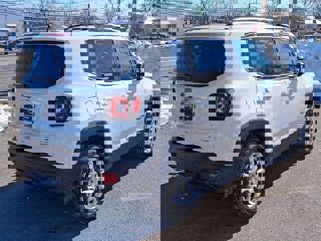 Used 2020 Jeep Renegade Latitude image 10