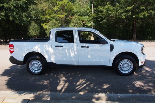 Certified 2025 Ford Maverick XL FWD image 9