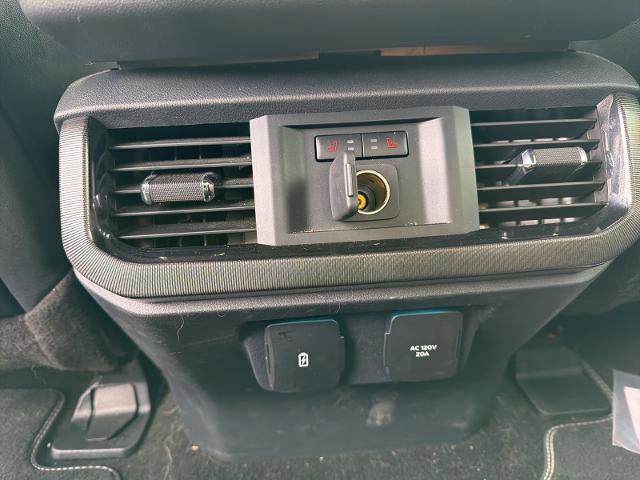 Certified 2022 Ford F150 Lightning Platinum image 27