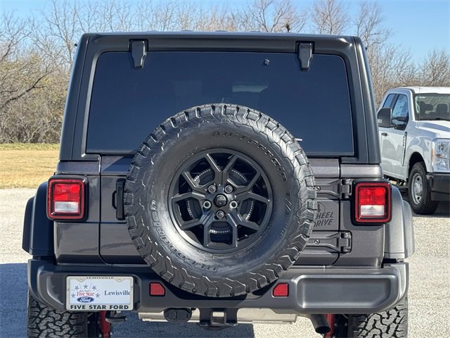 Used 2025 Jeep Wrangler Willys image 6