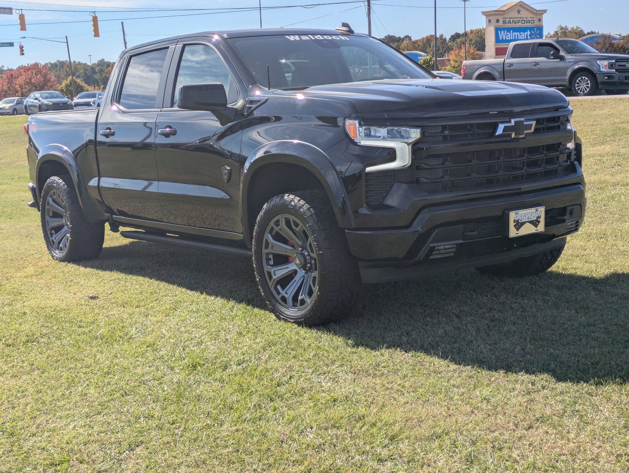 Used 2023 Chevrolet Silverado 1500 RST w/ Convenience Package II image 2
