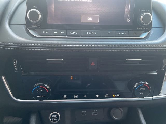 Used 2023 Nissan Rogue SV image 22