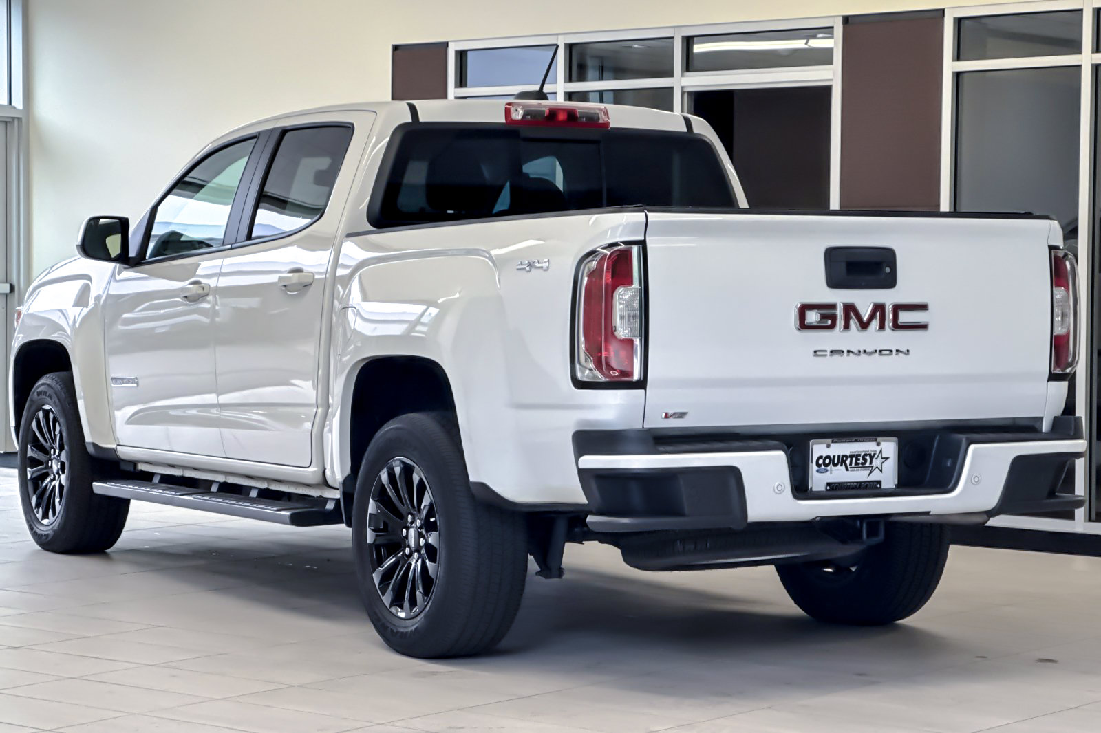 Used 2021 GMC Canyon Elevation w/ High Elevation Package AWD/4WD image 6