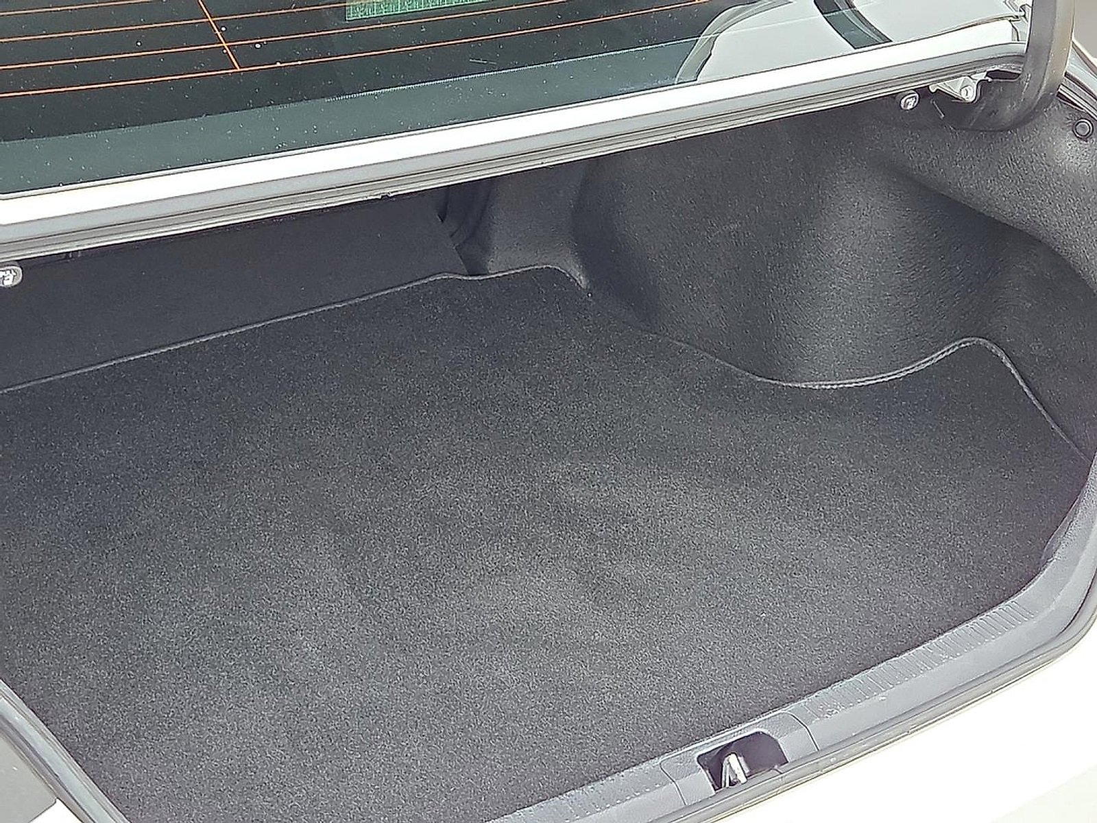 Used 2020 Toyota Camry XSE image 8