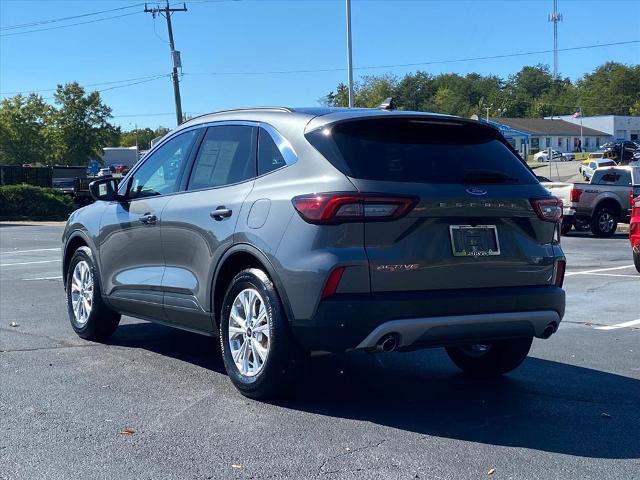 Certified 2024 Ford Escape Active w/ Tech Pack #2 image 3