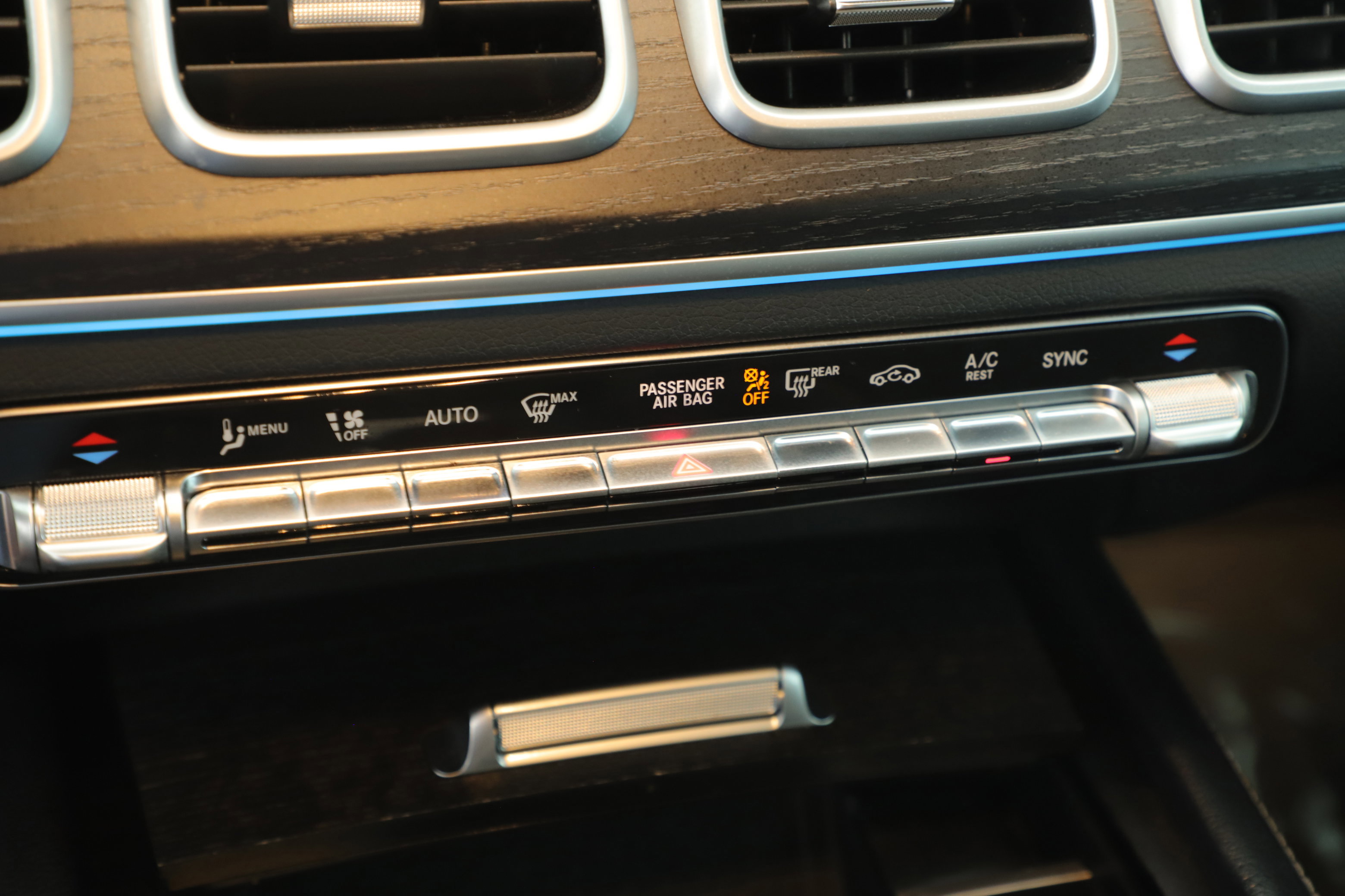 Used 2022 Mercedes-Benz GLS 450 4MATIC image 16