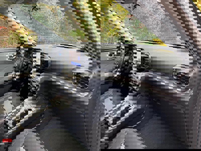 Certified 2022 Ford Explorer XLT w/ Equipment Group 202A image 32