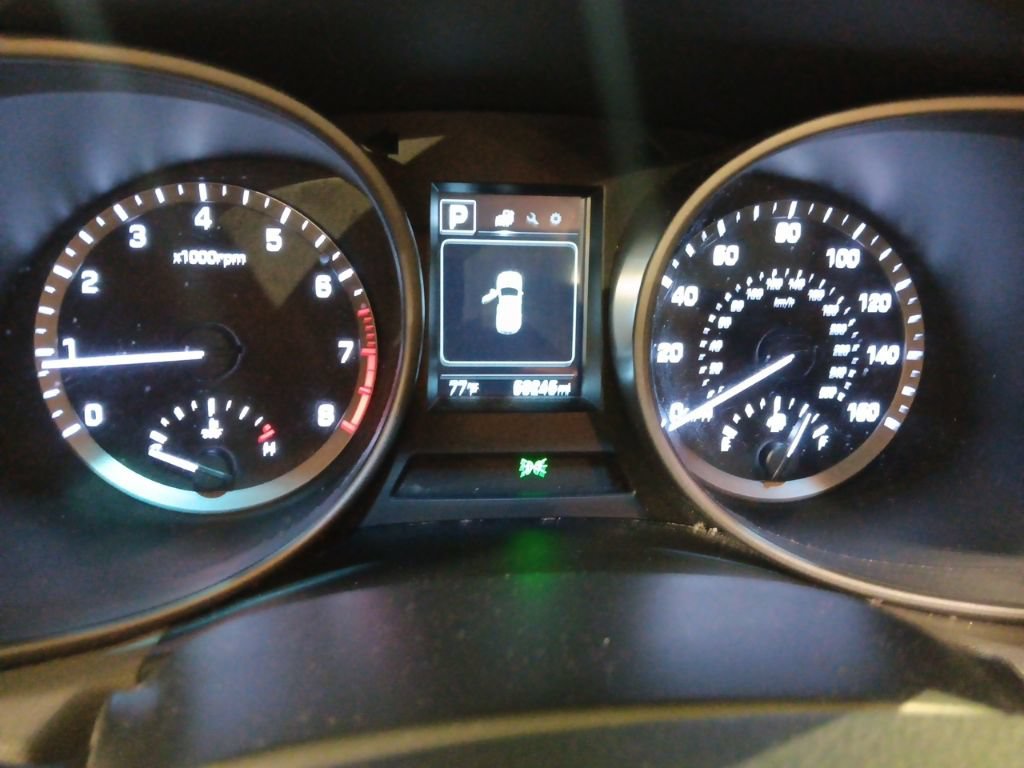 Used 2017 Hyundai Santa Fe Sport AWD/4WD image 3