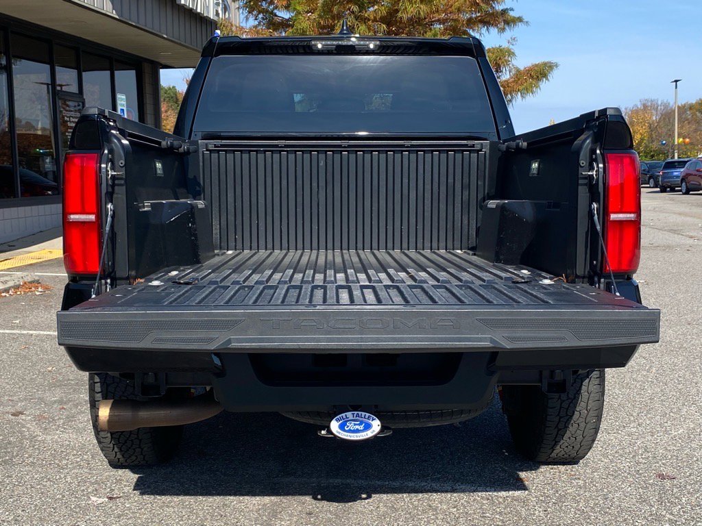 Used 2024 Toyota Tacoma TRD Off-Road image 6