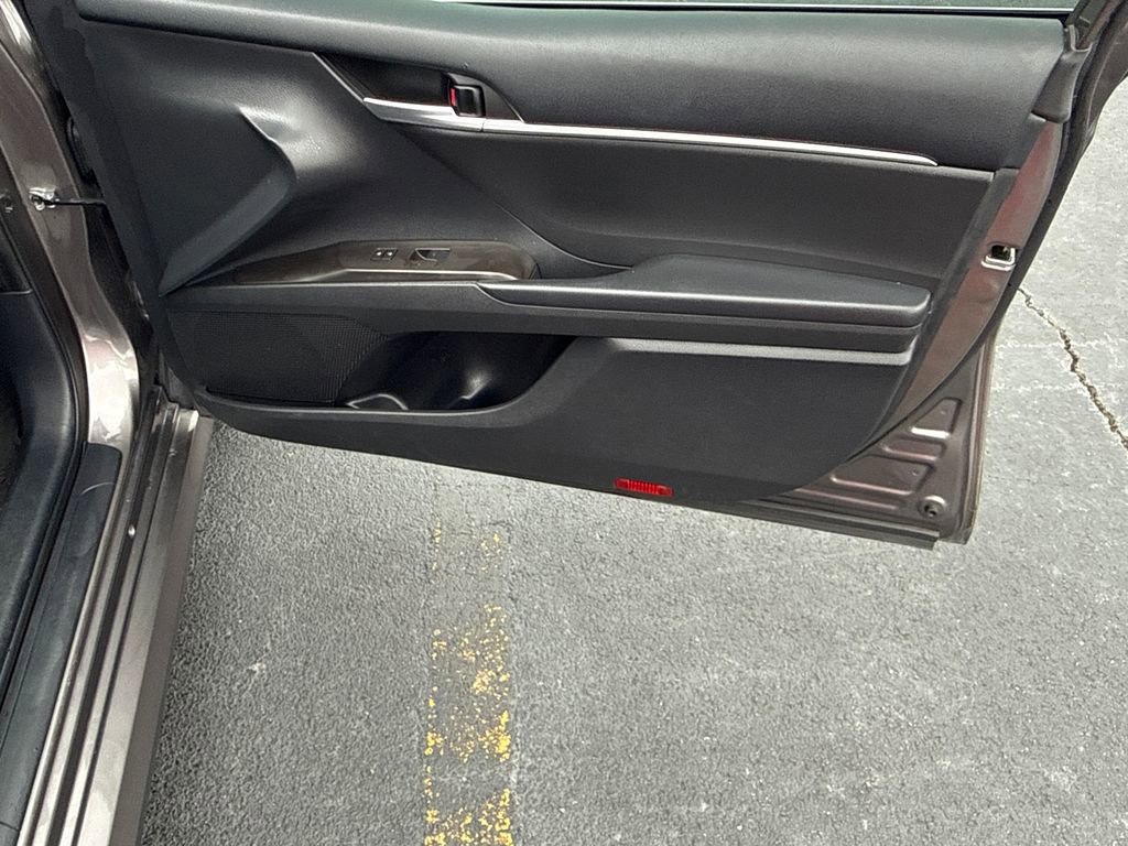 Used 2023 Toyota Camry LE image 14