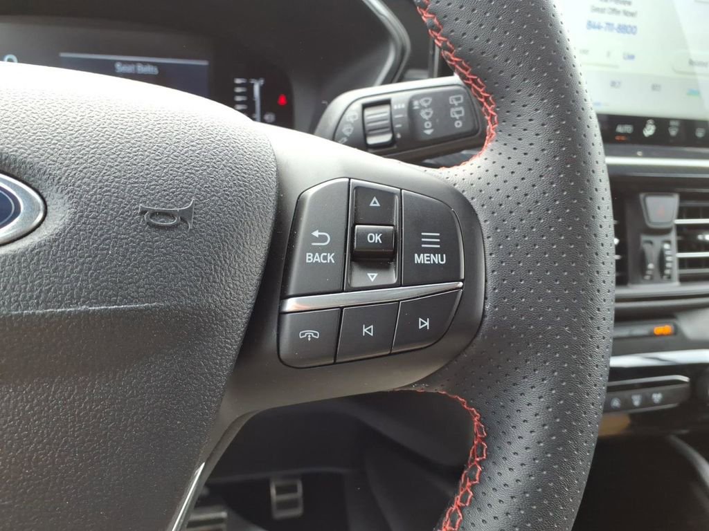 Certified 2024 Ford Escape ST-Line w/ Tech Pack #1 image 17