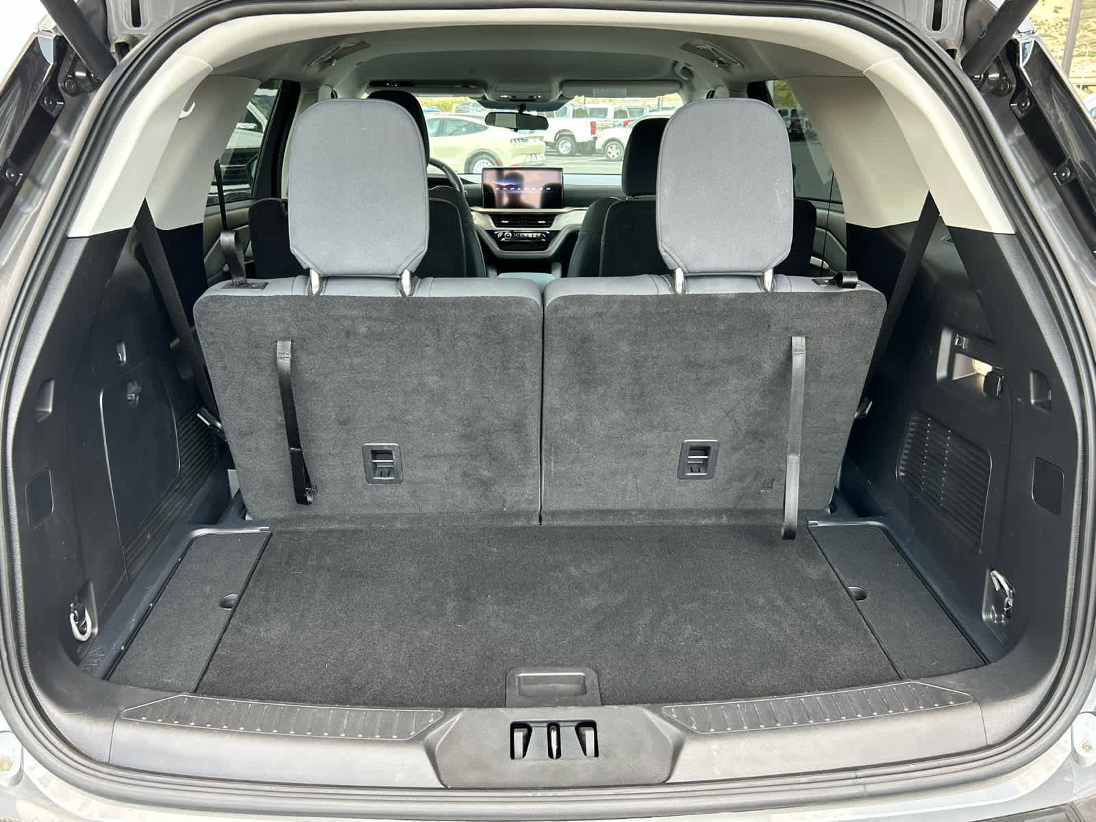 Certified 2025 Ford Explorer Active image 27