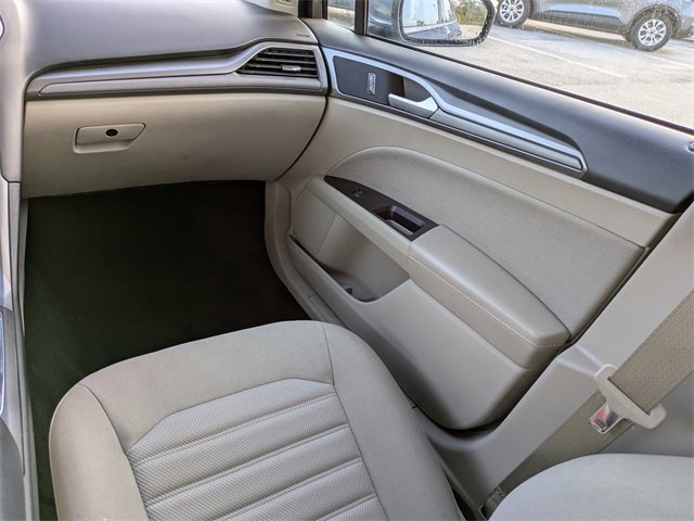 Certified 2019 Ford Fusion SE image 15