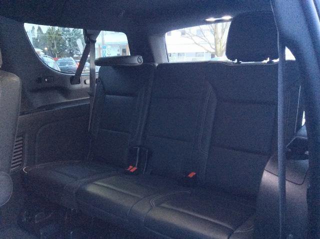 Used 2023 Chevrolet Suburban Premier image 37