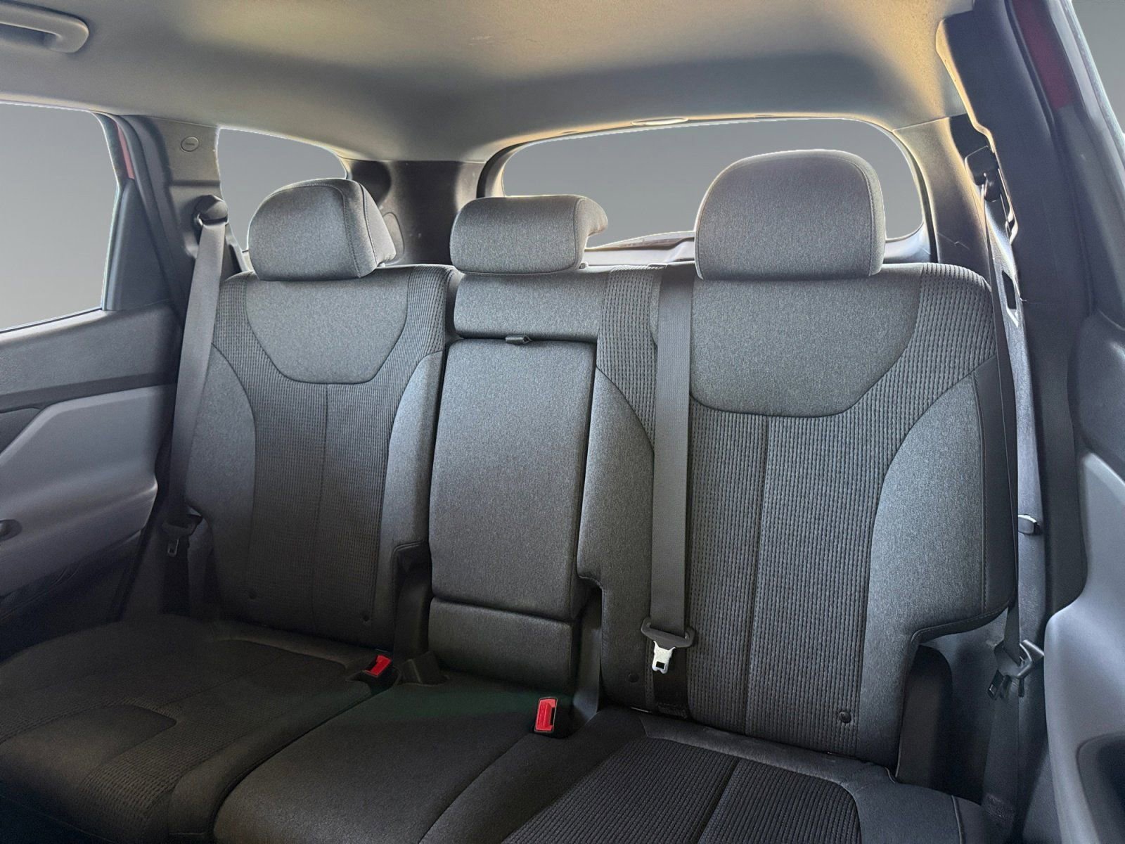 Used 2020 Hyundai Santa Fe SEL image 18