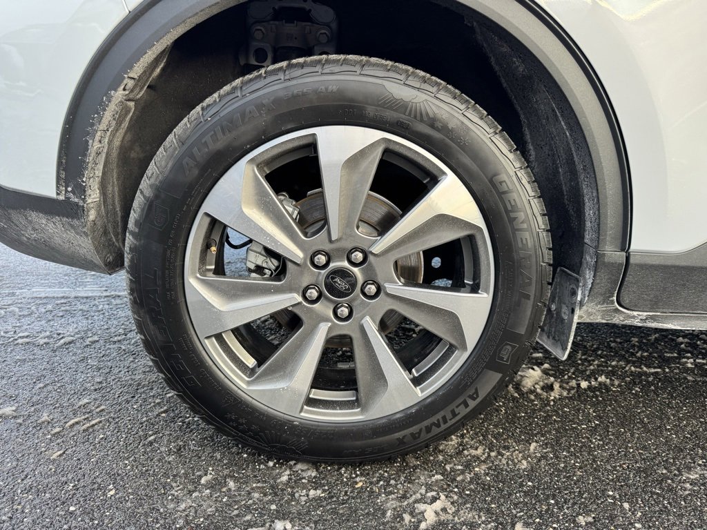 Certified 2025 Ford Escape Platinum image 8