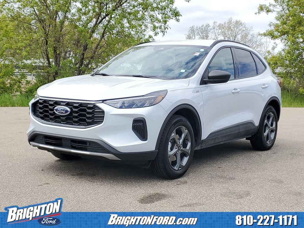 Certified 2025 Ford Escape ST-Line w/ Tech Pack #1 AWD/4WD image 2