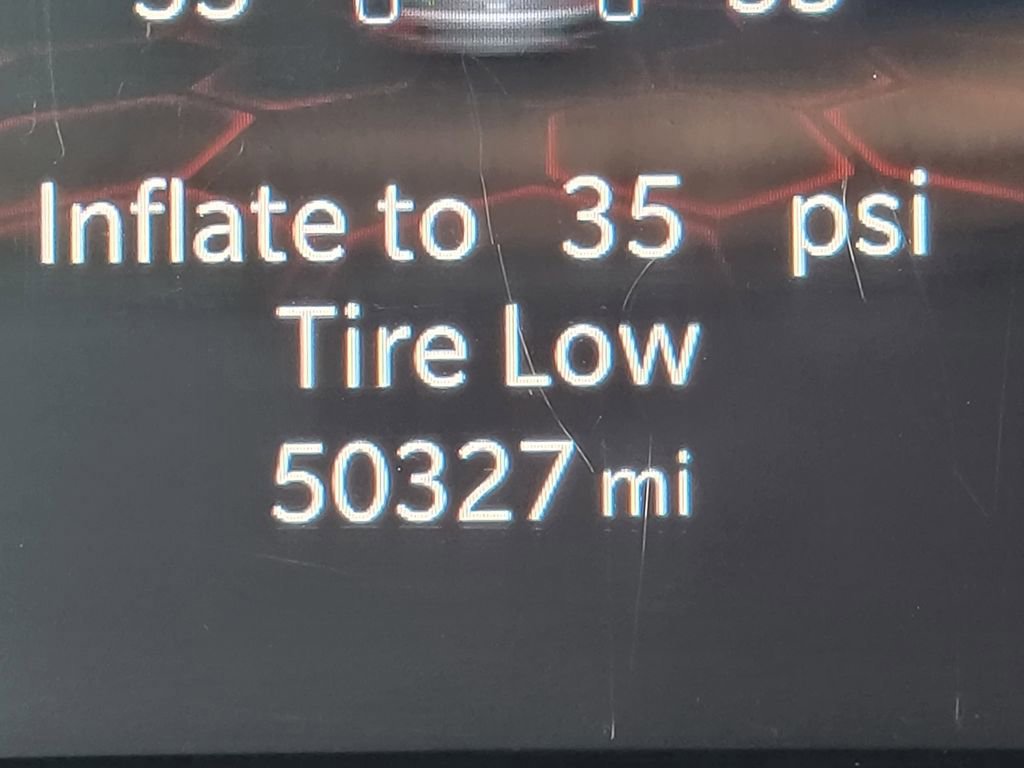 Used 2024 Jeep Compass Latitude image 32