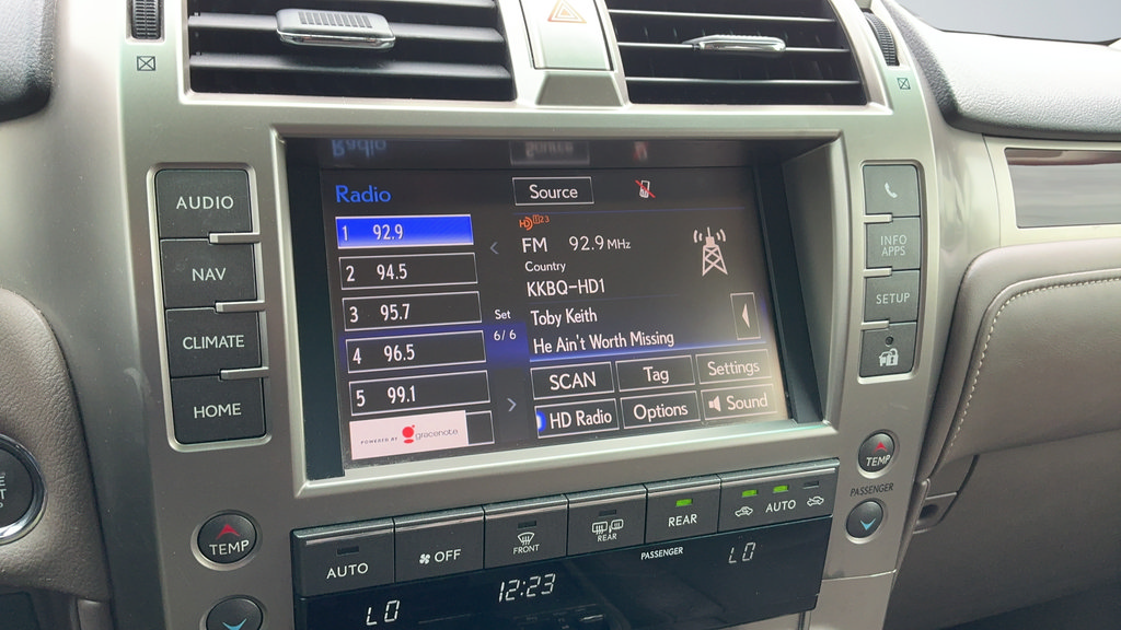 Used 2018 Lexus GX 460 Luxury w/ Preferred Accessory Package AWD/4WD image 11