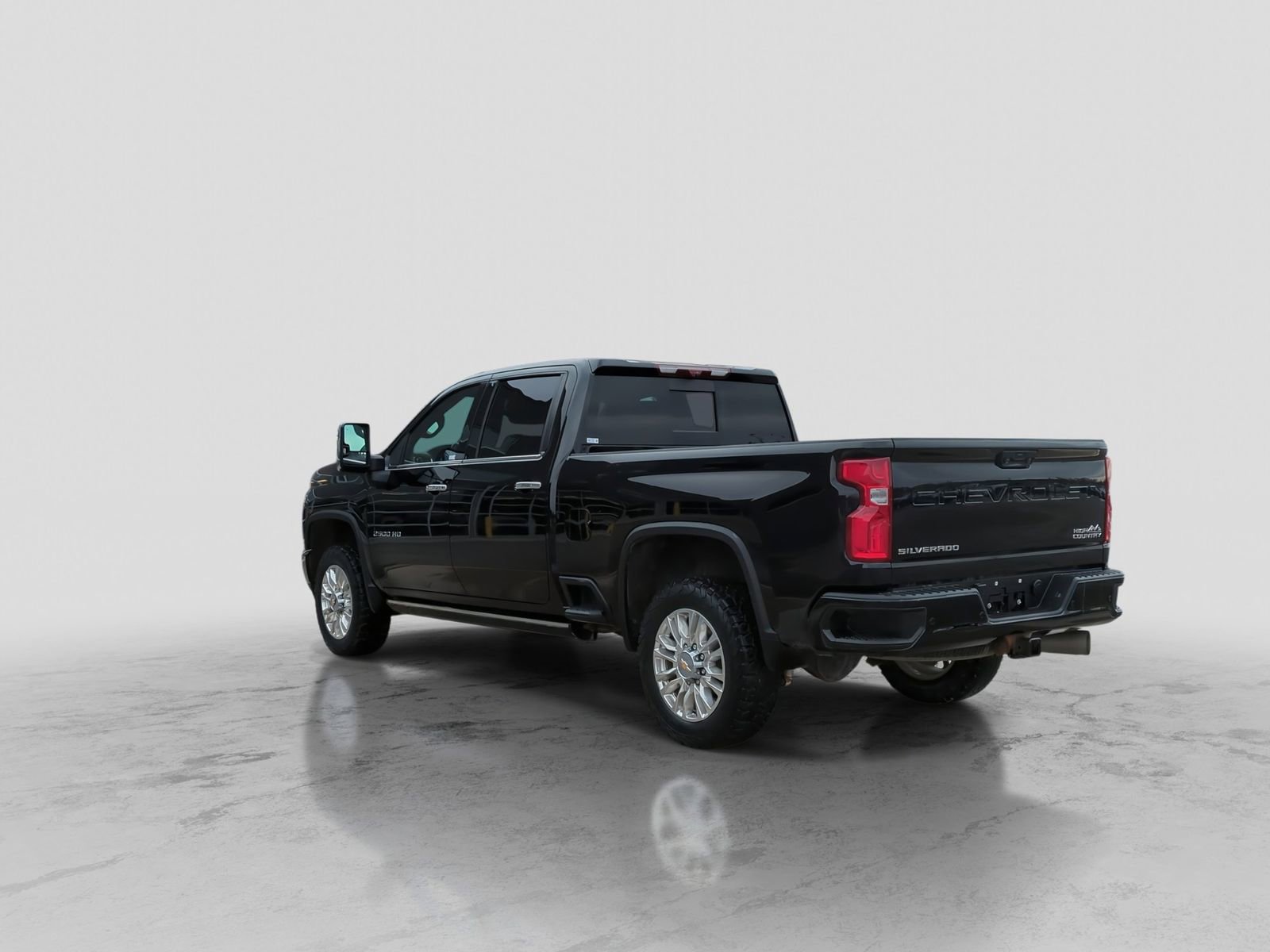 Used 2023 Chevrolet Silverado 2500 High Country w/ Z71 Off-Road Package image 5