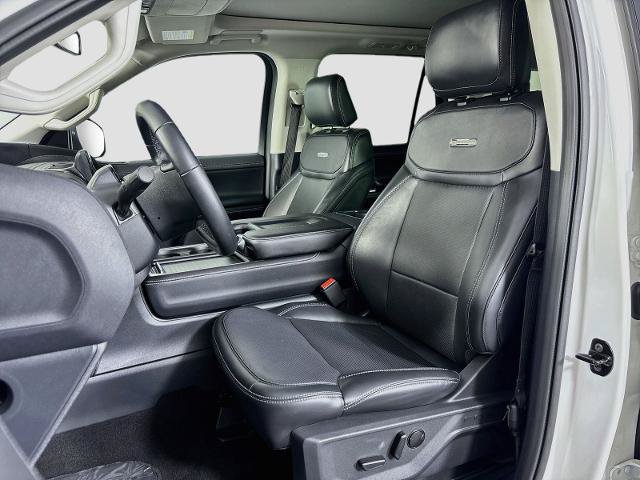 Certified 2025 Ford Expedition Max Platinum w/ Driver's Package AWD/4WD image 22