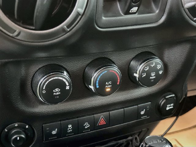 Used 2017 Jeep Wrangler Unlimited Sport w/ Quick Order Package 24S AWD/4WD image 19