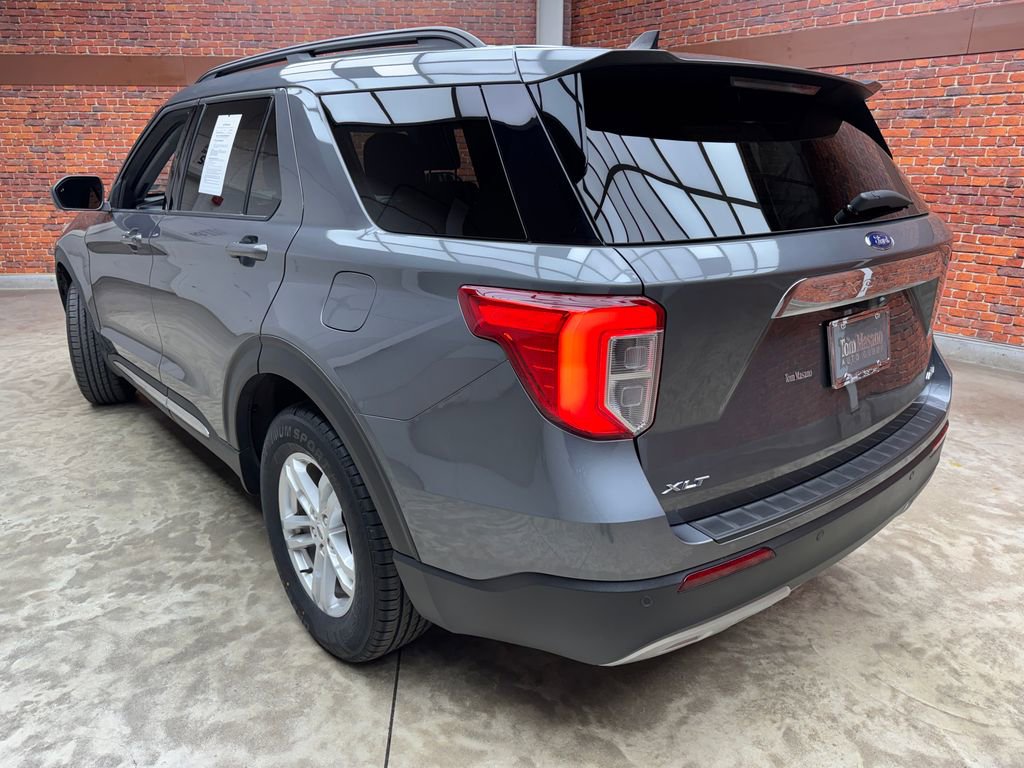 Certified 2023 Ford Explorer XLT w/ Equipment Group 202A AWD/4WD image 2
