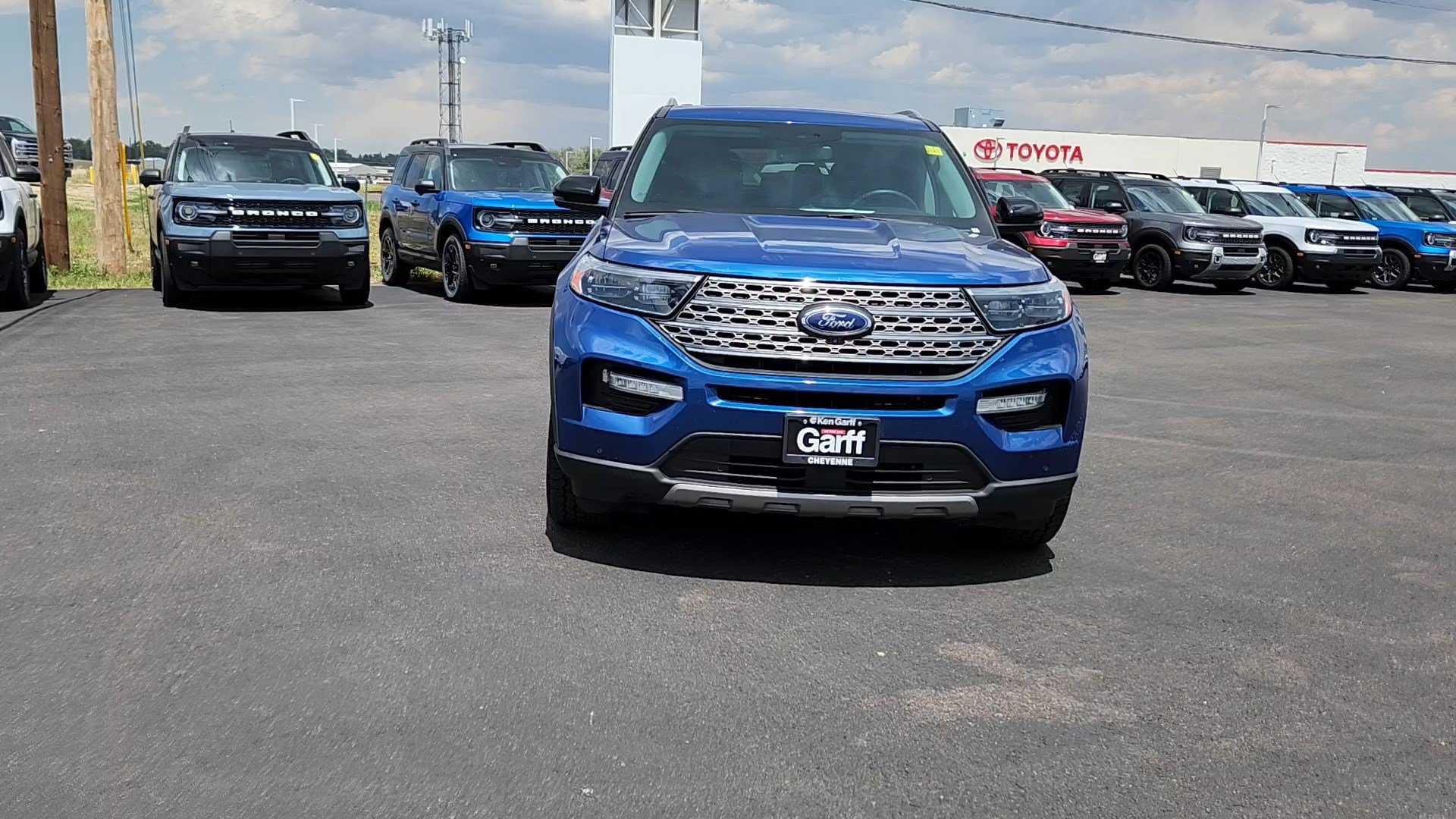 Certified 2021 Ford Explorer Limited w/ Equipment Group 301A AWD/4WD image 4