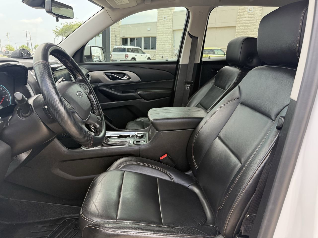 Used 2021 Chevrolet Traverse RS image 25