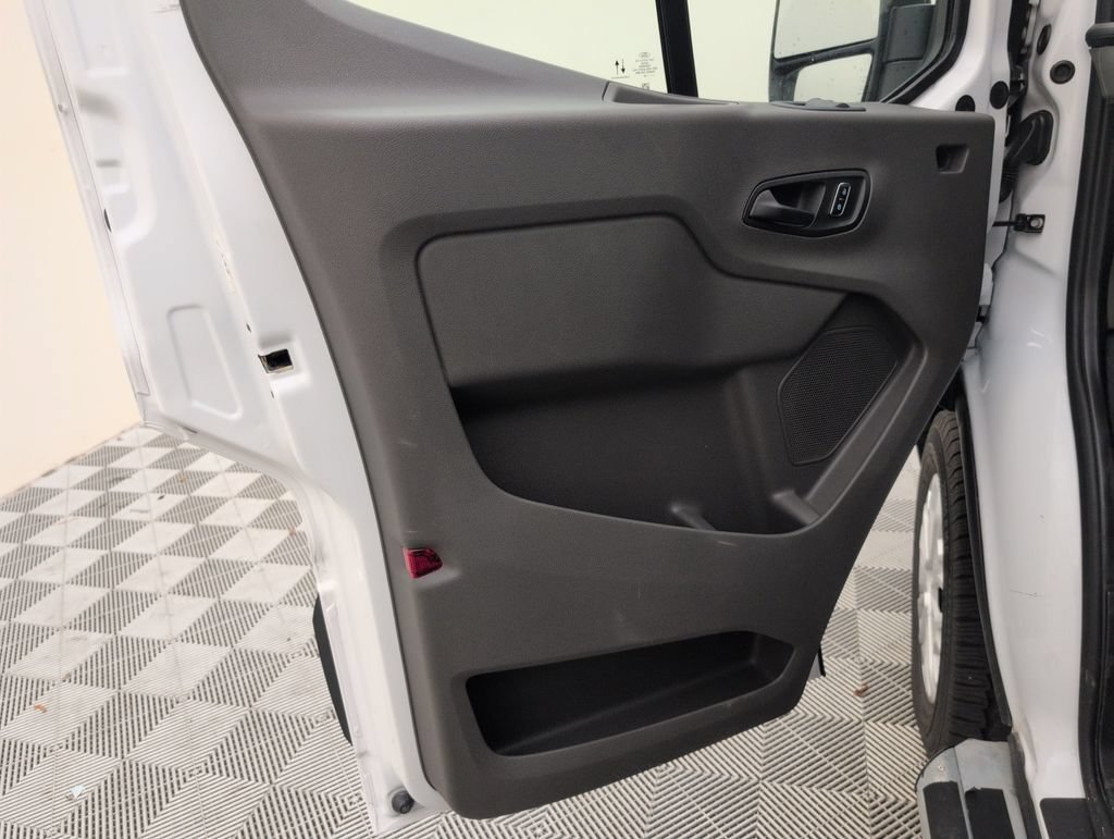 Certified 2025 Ford Transit 250 Low Roof w/ Exterior Upgrade Package RWD image 31