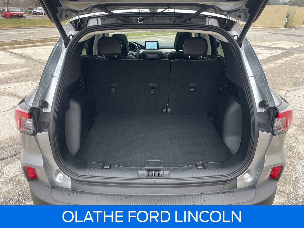 Certified 2022 Ford Escape SEL image 31