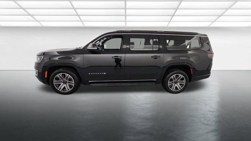 Used 2024 Jeep Wagoneer L Series II w/ Flexible Seating Group image 4