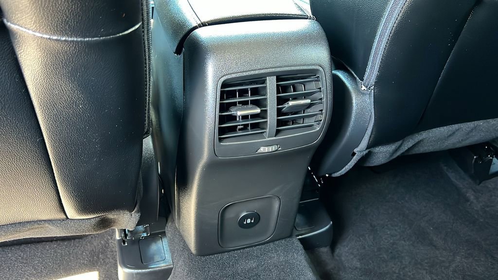 Certified 2025 Ford Escape Platinum w/ Premium Technology Package AWD/4WD image 8