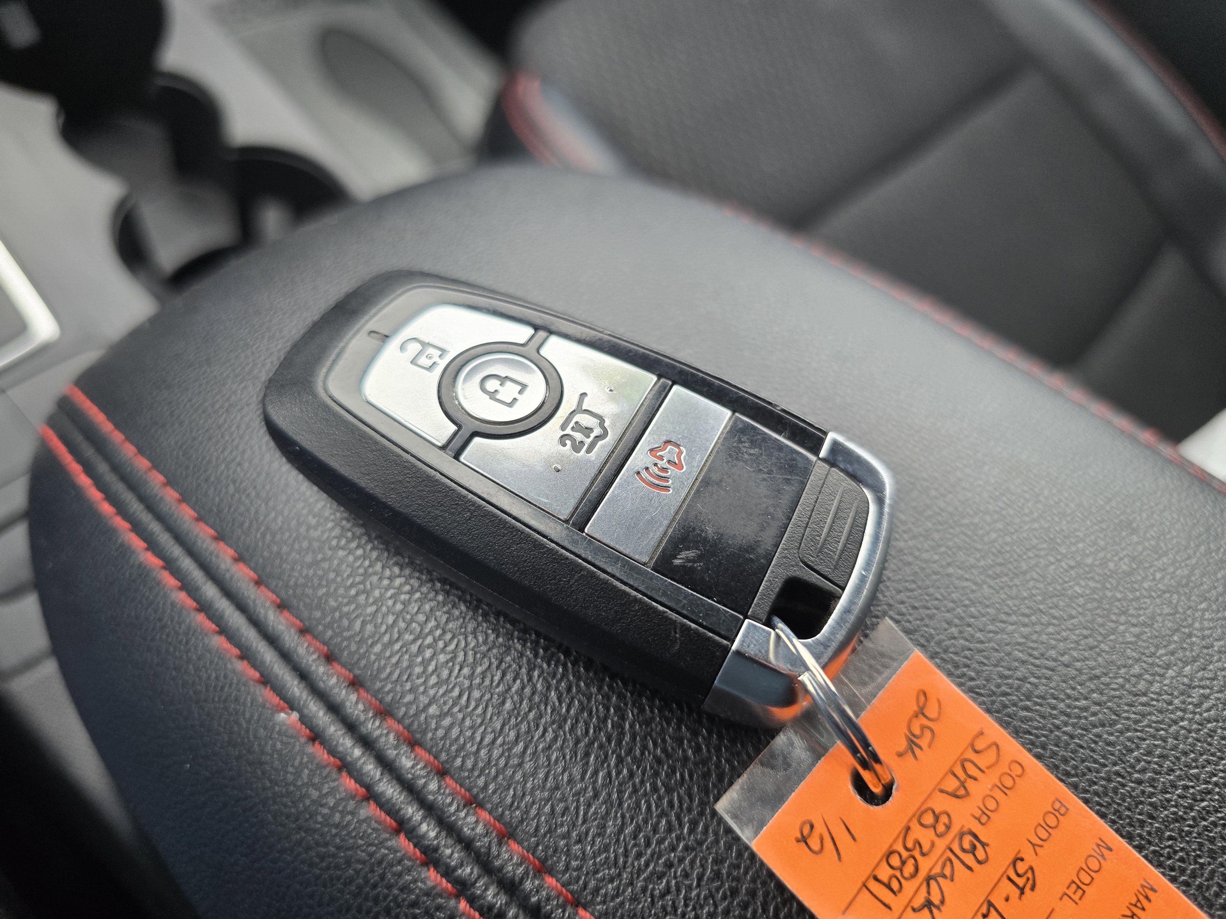 Certified 2025 Ford Escape ST-Line AWD/4WD image 35
