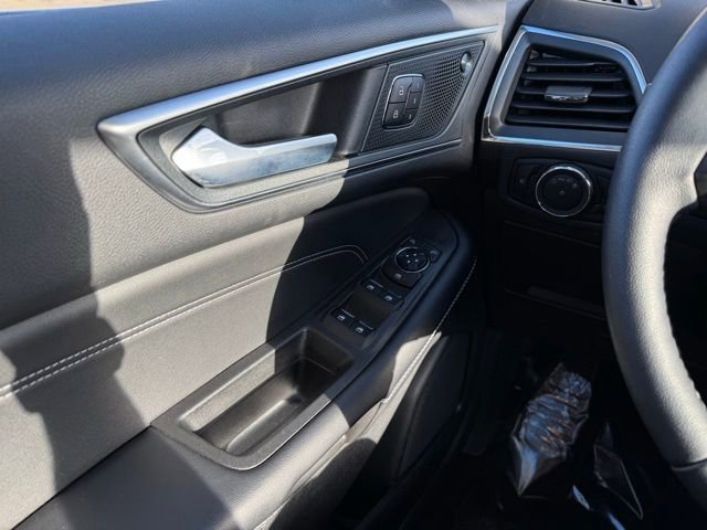 Certified 2024 Ford Edge Titanium w/ Equipment Group 301A AWD/4WD image 26